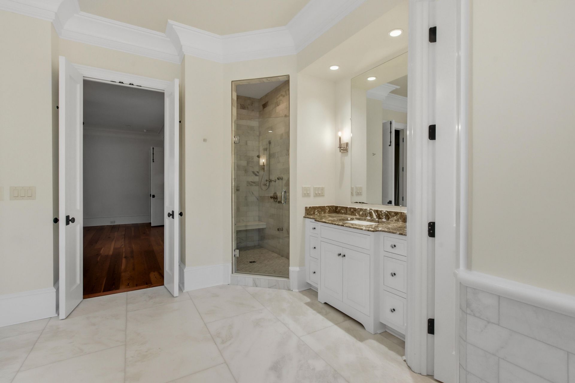 290 Delahow Street Photo 41