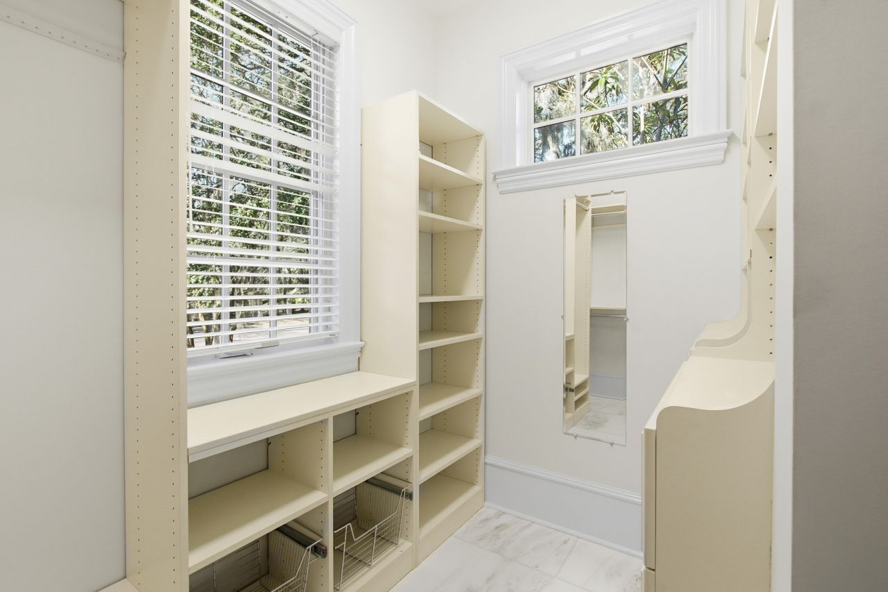 290 Delahow Street Photo 47