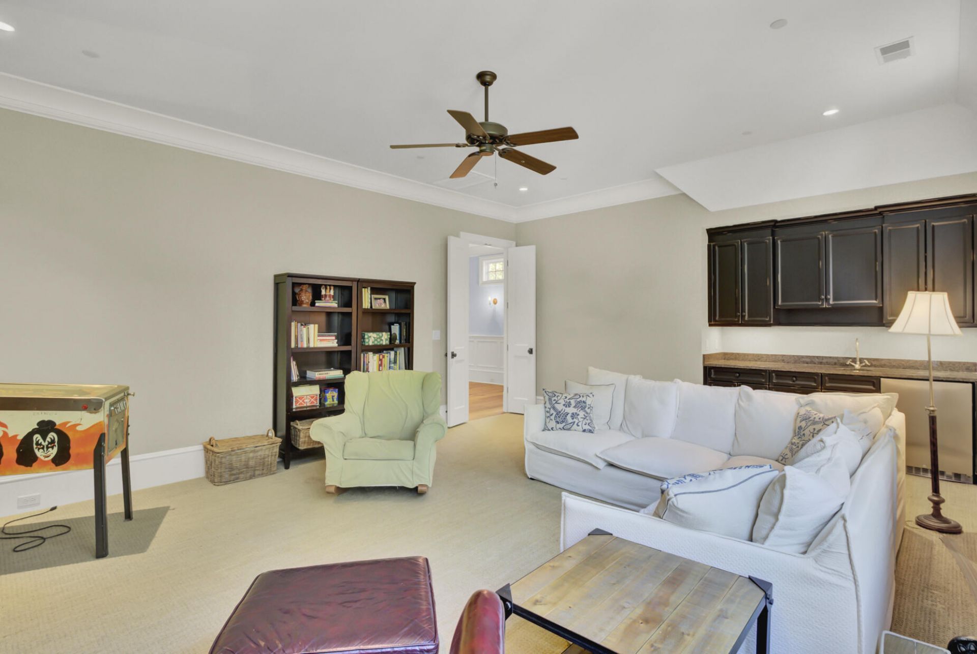 290 Delahow Street Photo 55