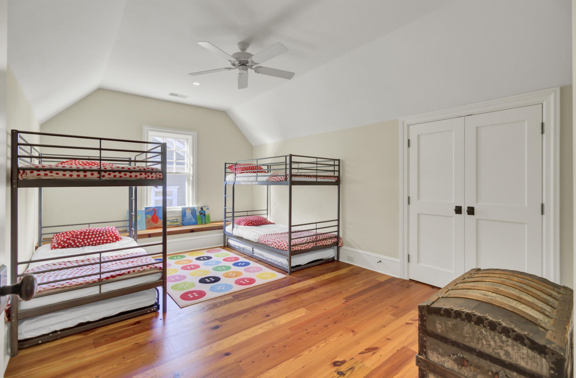 290 Delahow Street Photo 69