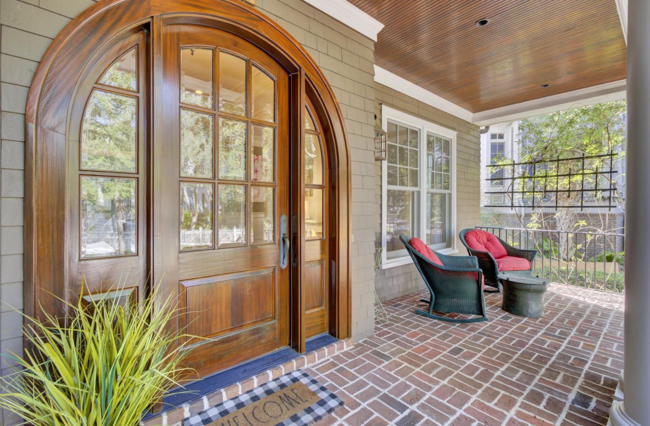 290 Delahow Street Photo 7