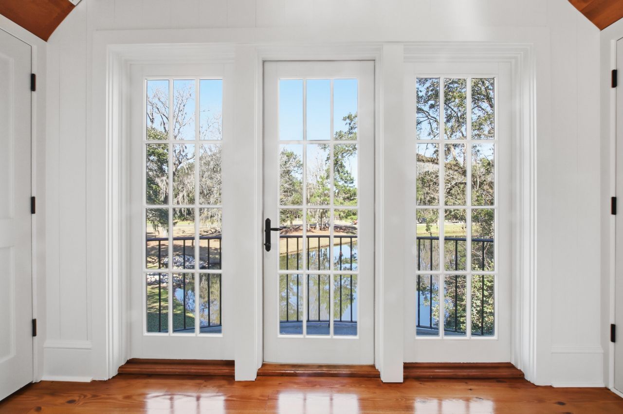 290 Delahow Street Photo 76