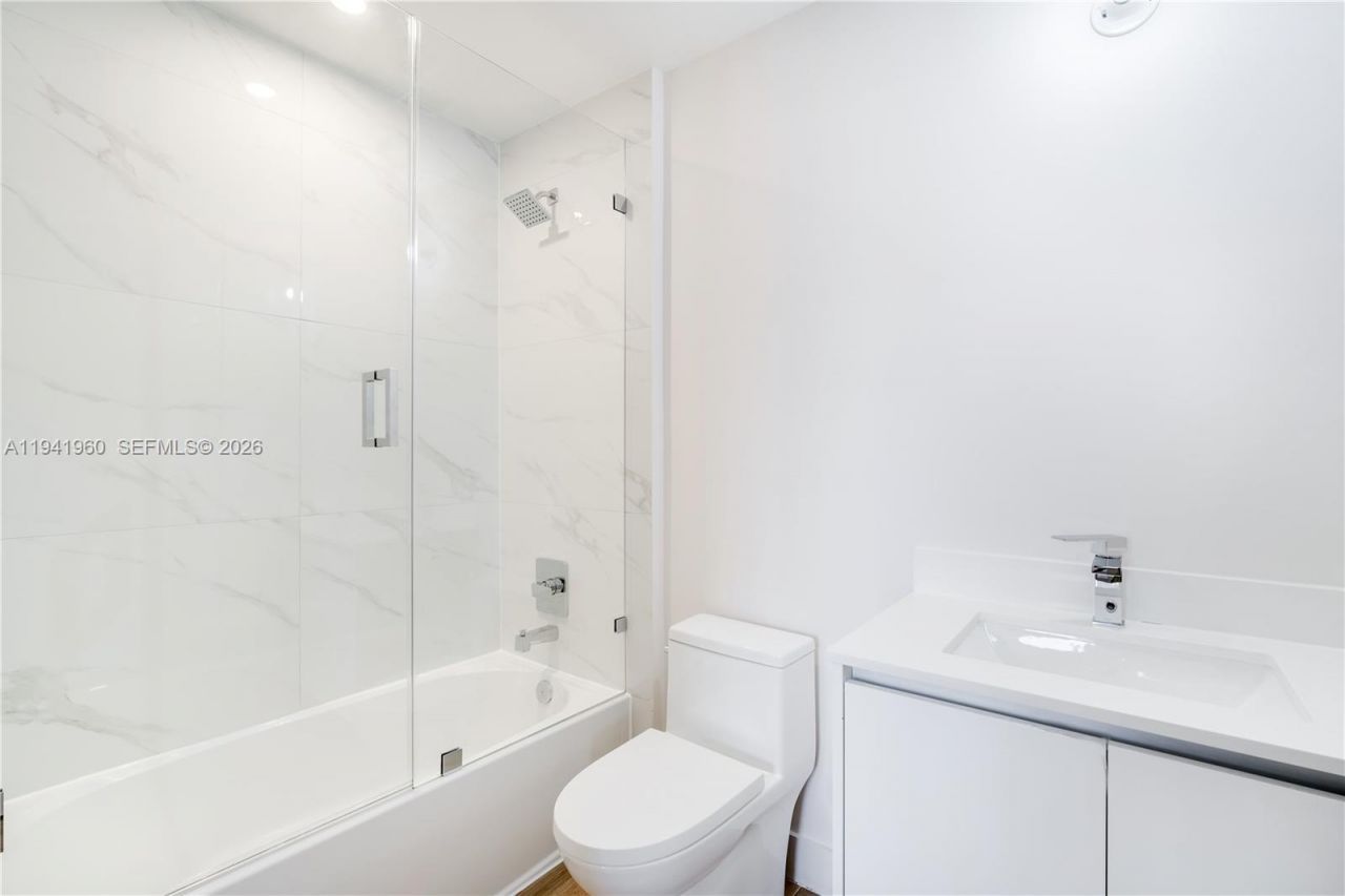 700 NE 24 Street, Unit 4203, Miami, FL 33137 Photo