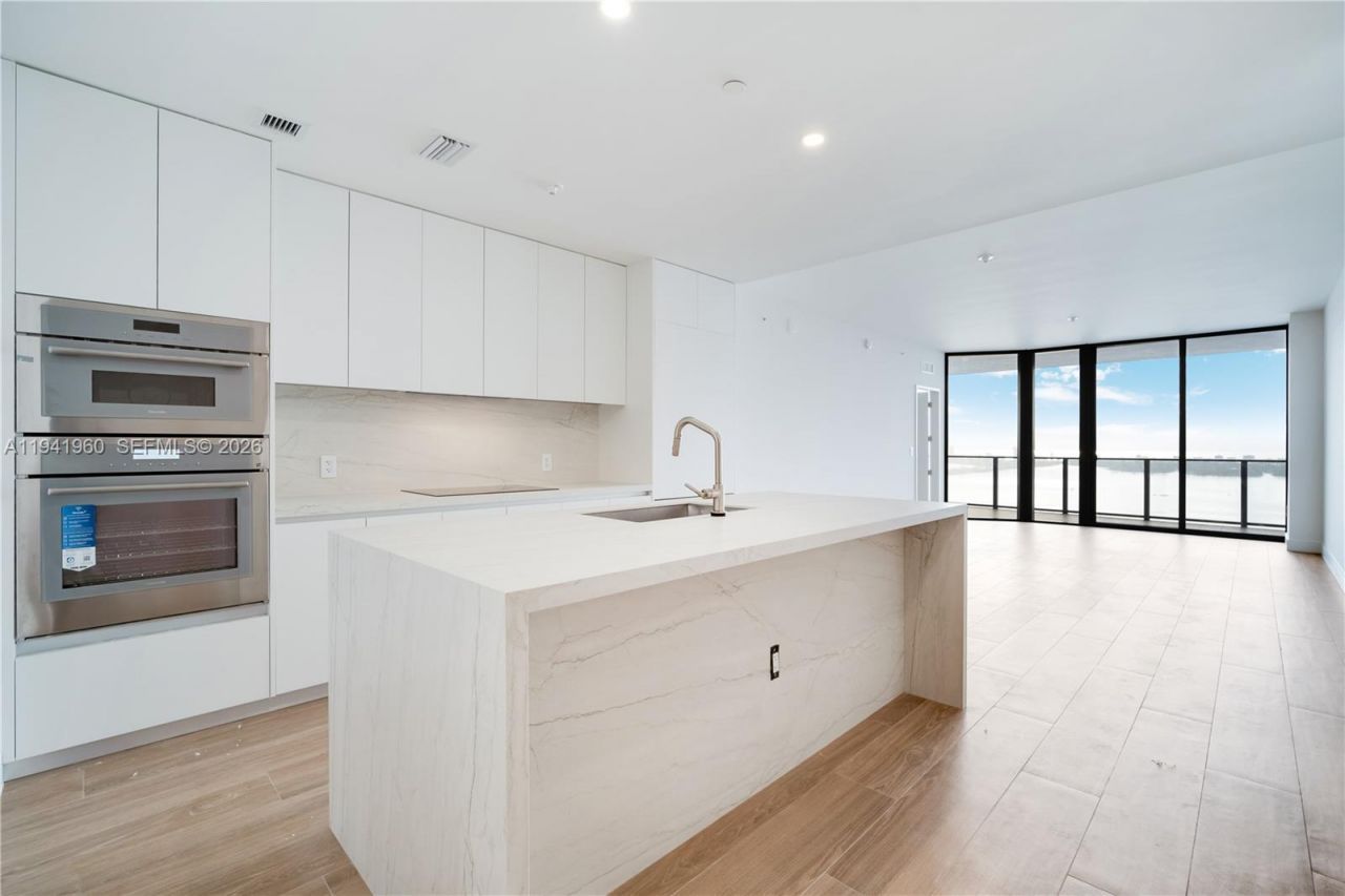 700 NE 24 Street, Unit 4203, Miami, FL 33137 Photo