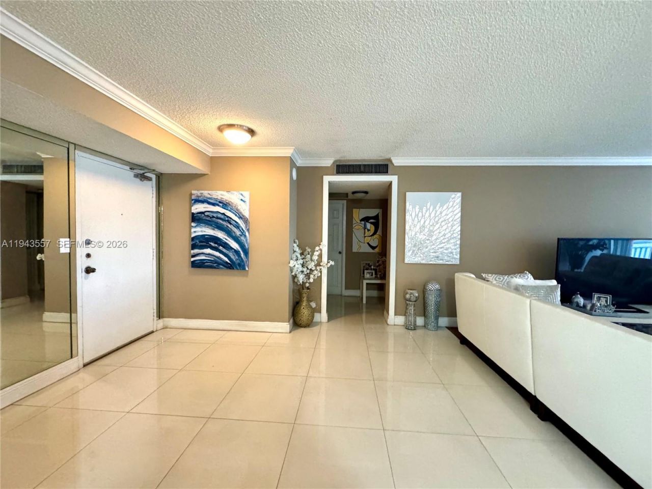 301 174th St , Unit 2201, Sunny Isles Beach, FL 33160 Photo