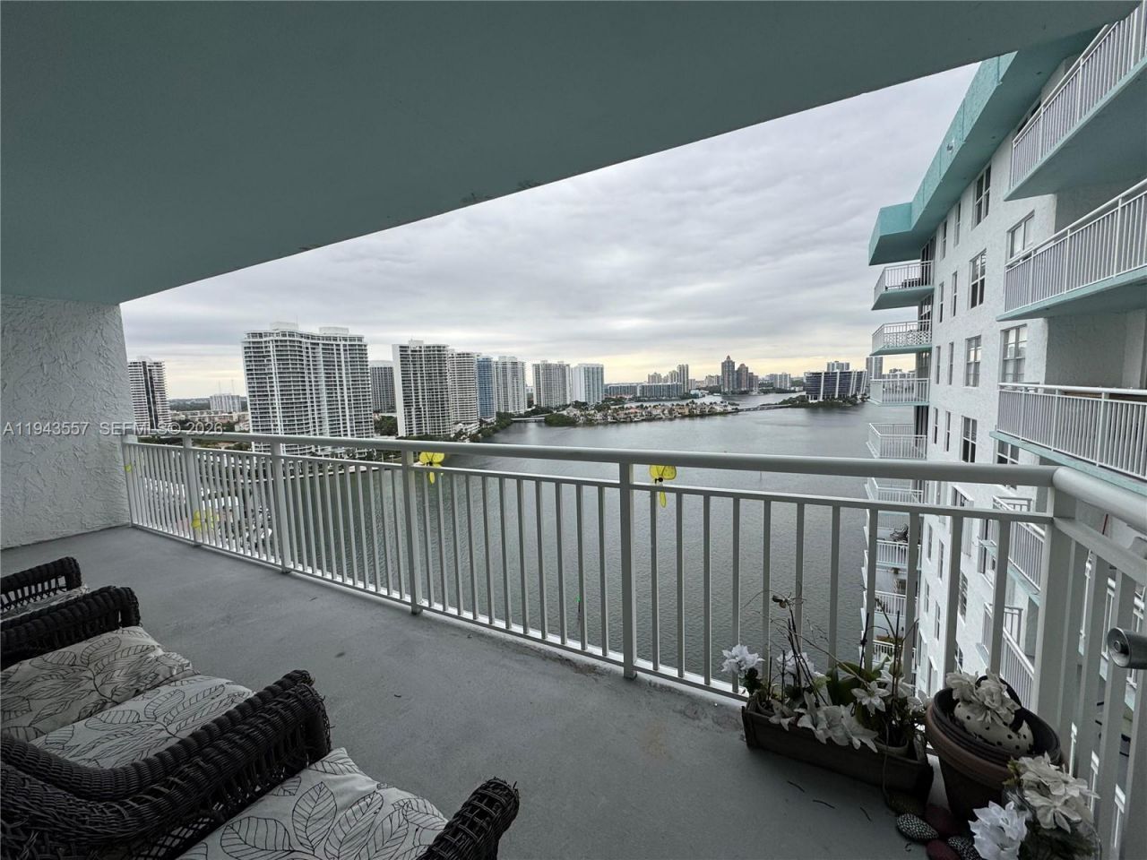 301 174th St , Unit 2201, Sunny Isles Beach, FL 33160 Photo