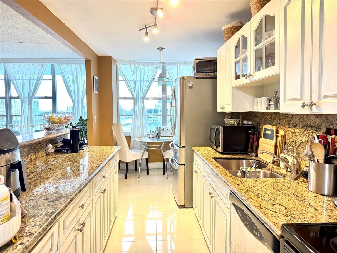 301 174th St , Unit 2201, Sunny Isles Beach, FL 33160 Photo