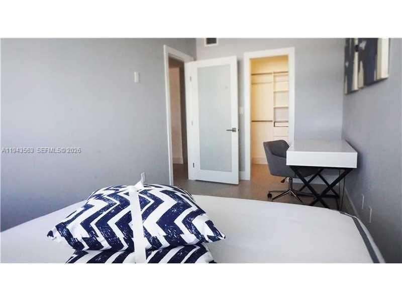 100 Lincoln Rd, Unit 420, Miami Beach, FL 33139 Photo