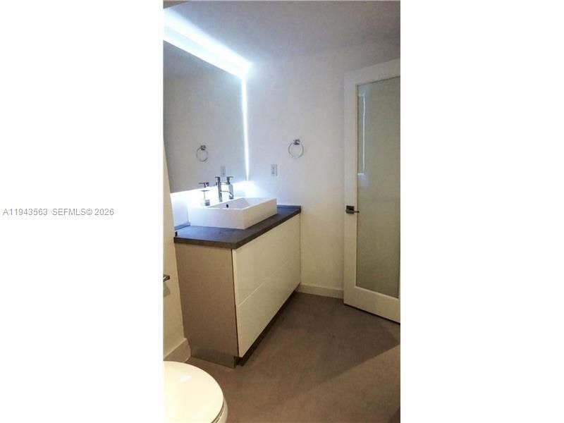 100 Lincoln Rd, Unit 420, Miami Beach, FL 33139 Photo