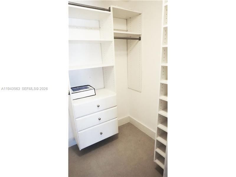 100 Lincoln Rd, Unit 420, Miami Beach, FL 33139 Photo