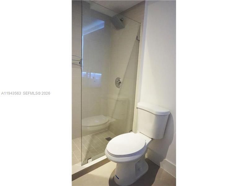 100 Lincoln Rd, Unit 420, Miami Beach, FL 33139 Photo