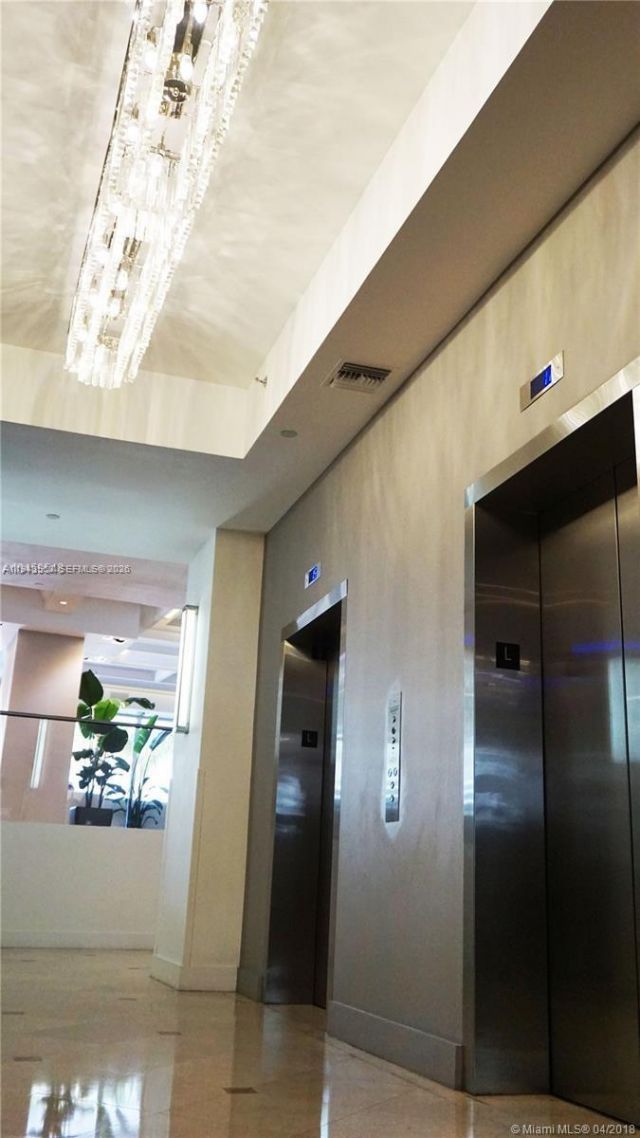 100 Lincoln Rd, Unit 420, Miami Beach, FL 33139 Photo