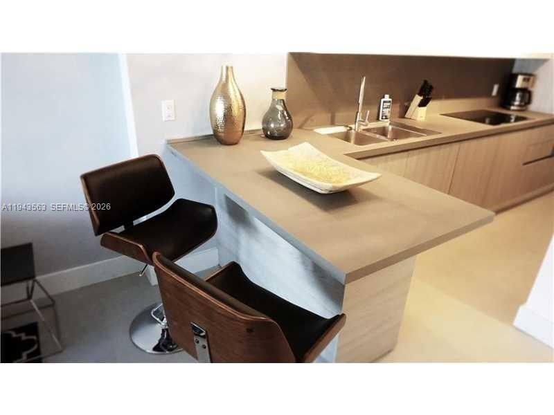 100 Lincoln Rd, Unit 420, Miami Beach, FL 33139 Photo