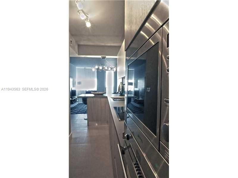 100 Lincoln Rd, Unit 420, Miami Beach, FL 33139 Photo