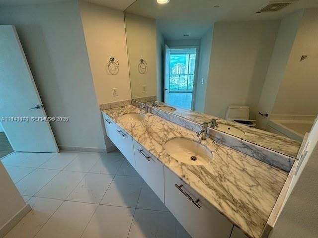 500 Brickell Ave, Unit 1502, Miami, FL 33131 Photo