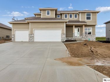 8614 Legacy Street, Papillion, NE 68046