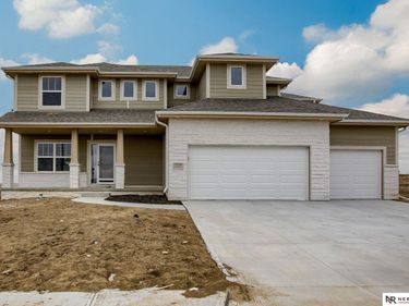 8614 Legacy Street, Papillion, NE 68046
