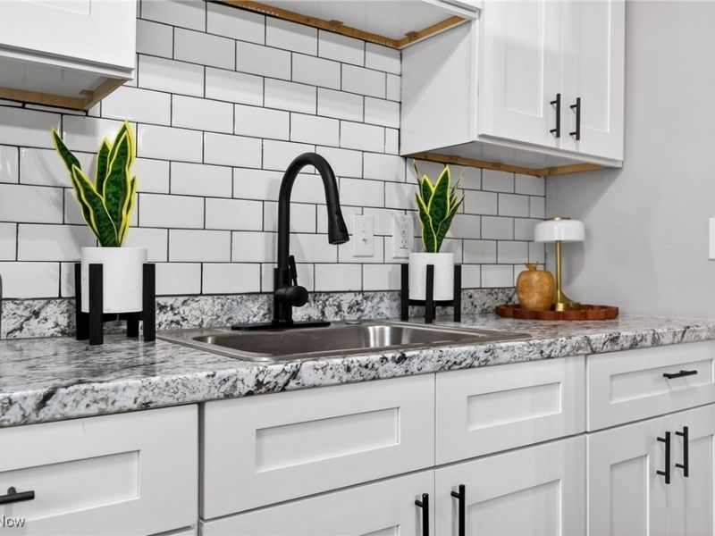 9144 Hickory Circle, Windham, OH 44288 Photo 10