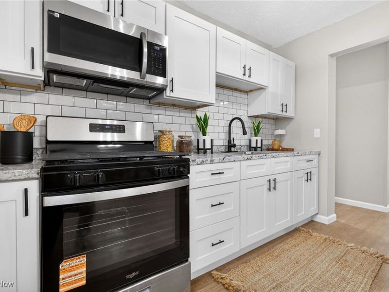 9144 Hickory Circle, Windham, OH 44288 Photo 14