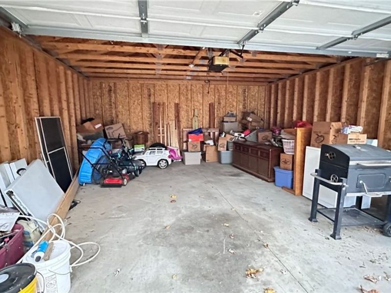 10704 Amor Avenue, Cleveland, OH 44108 Photo 13