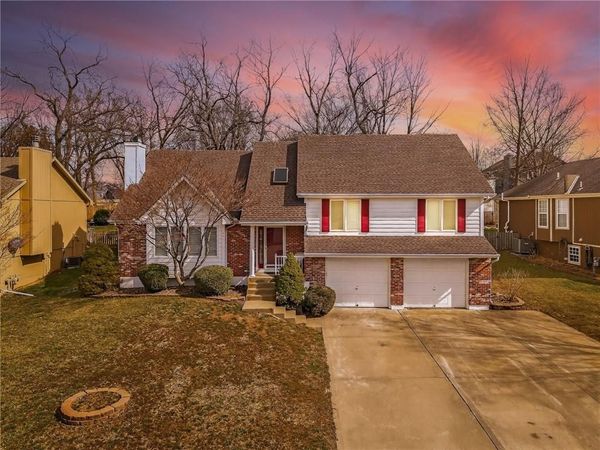 905 NE Country Lane Street, Lee's Summit, MO 64086