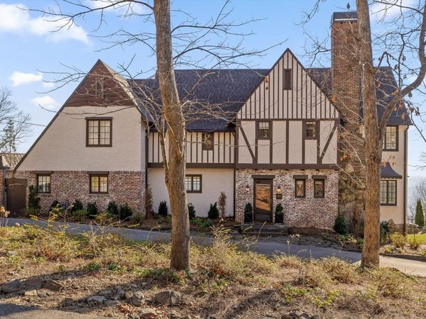 185 Gnome Trail, Lookout Mountain, GA 30750