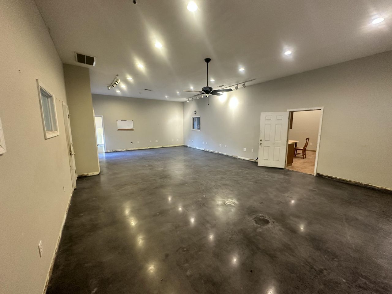 7890 Dorchester Road Photo 6