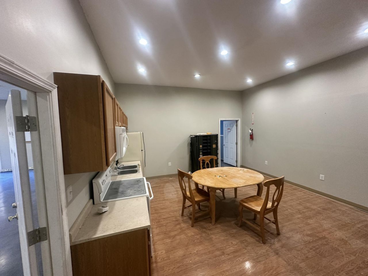 7890 Dorchester Road Photo 8