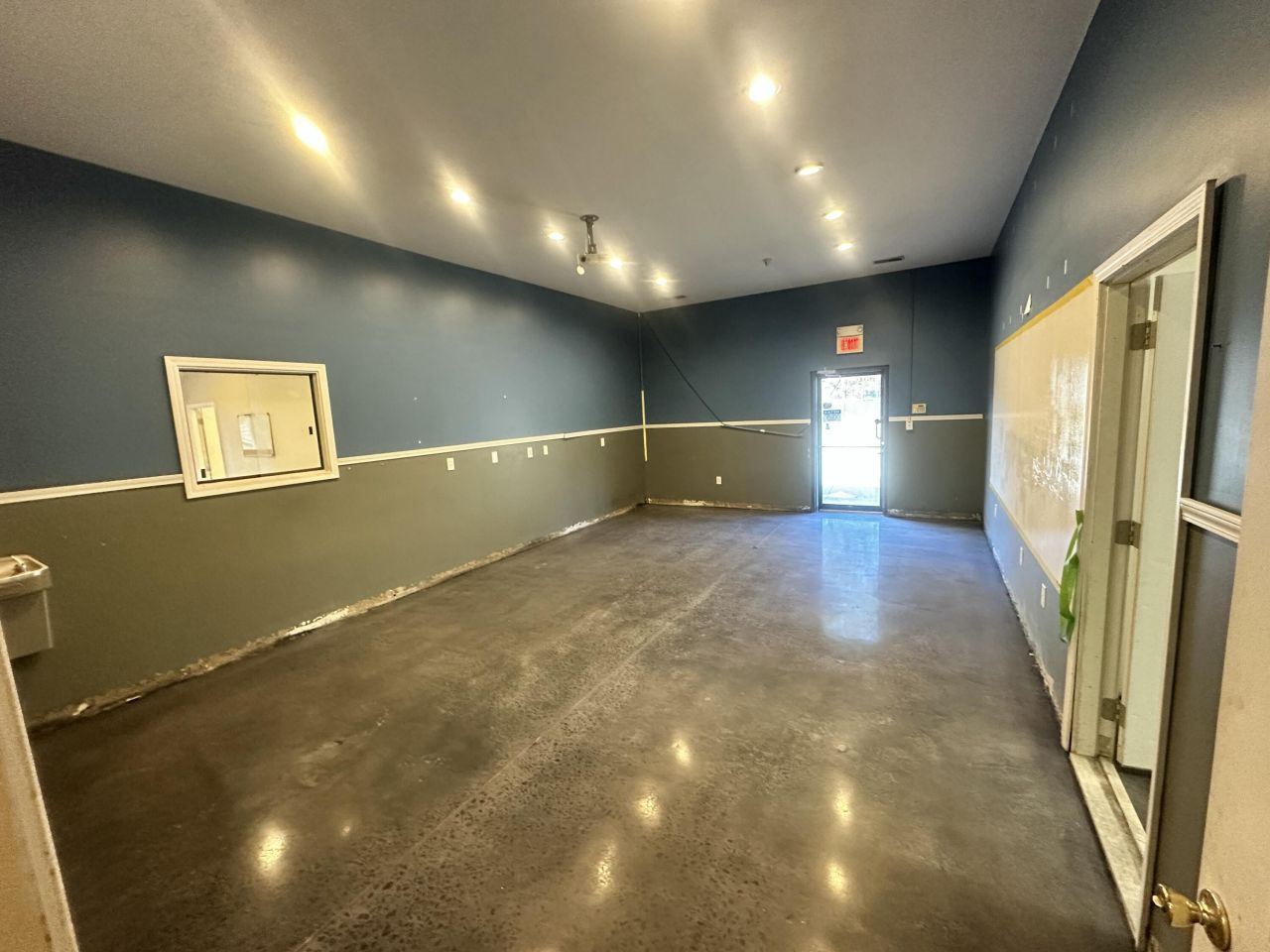 7890 Dorchester Road Photo 9