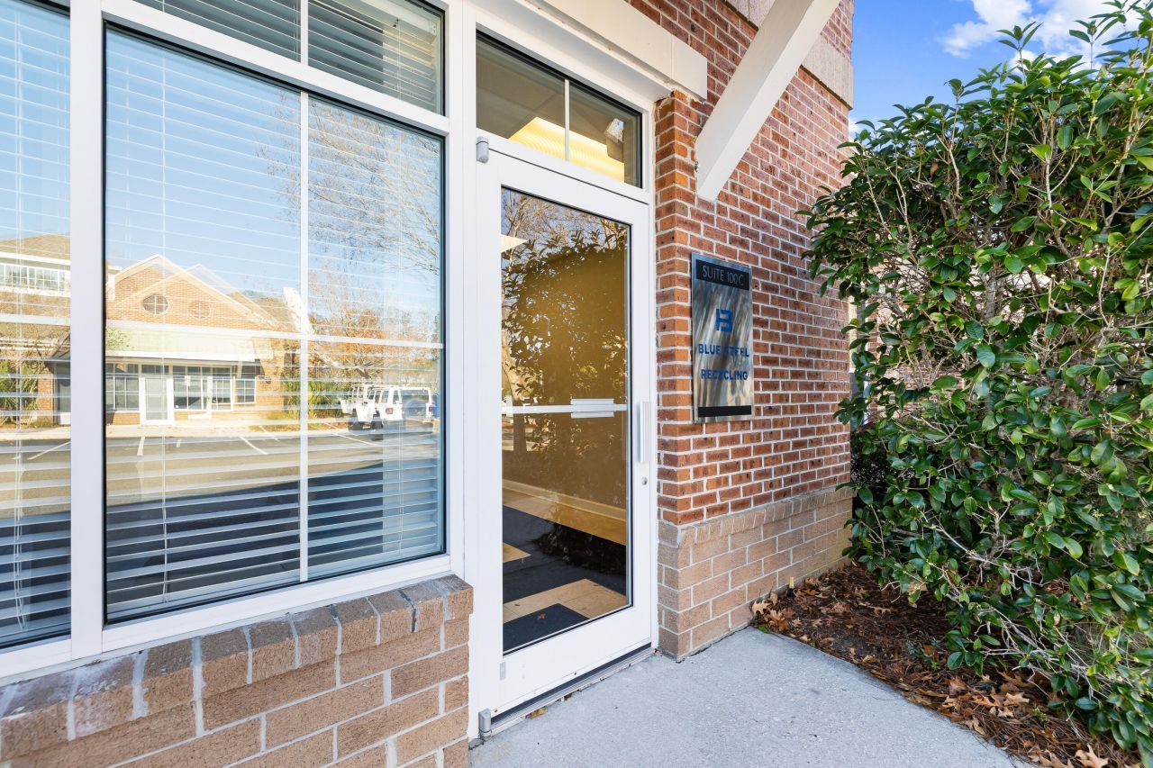 3400 Salterbeck Street Photo 12