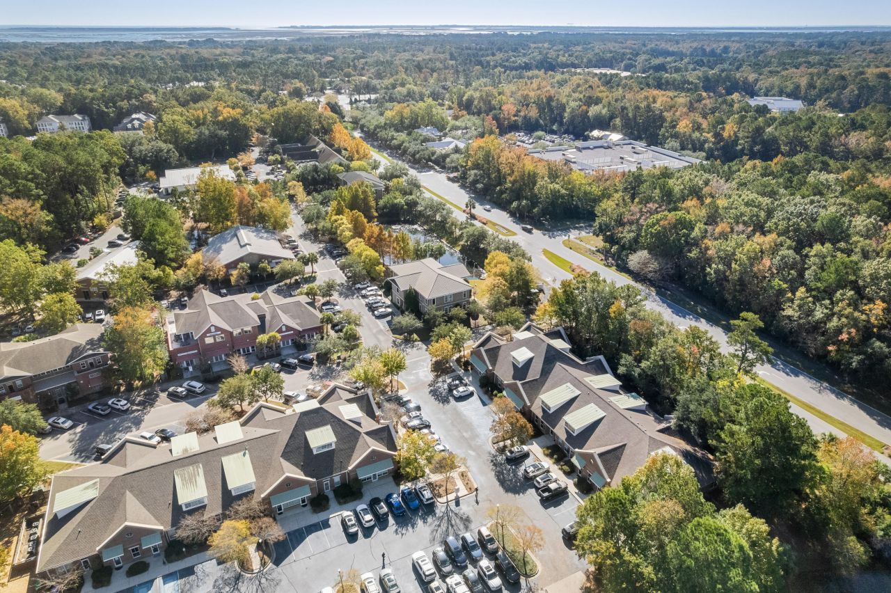 3400 Salterbeck Street Photo 18