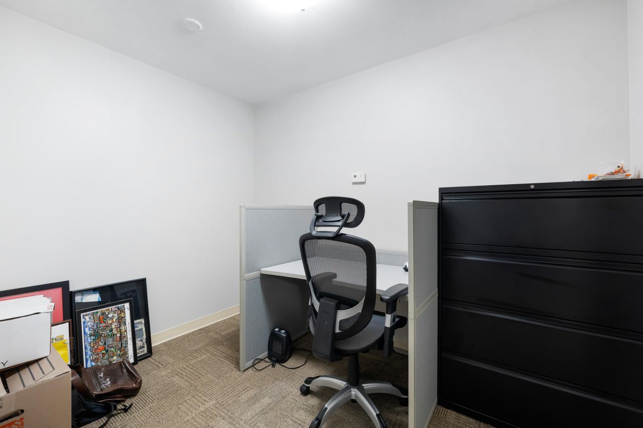 3400 Salterbeck Street Photo 26