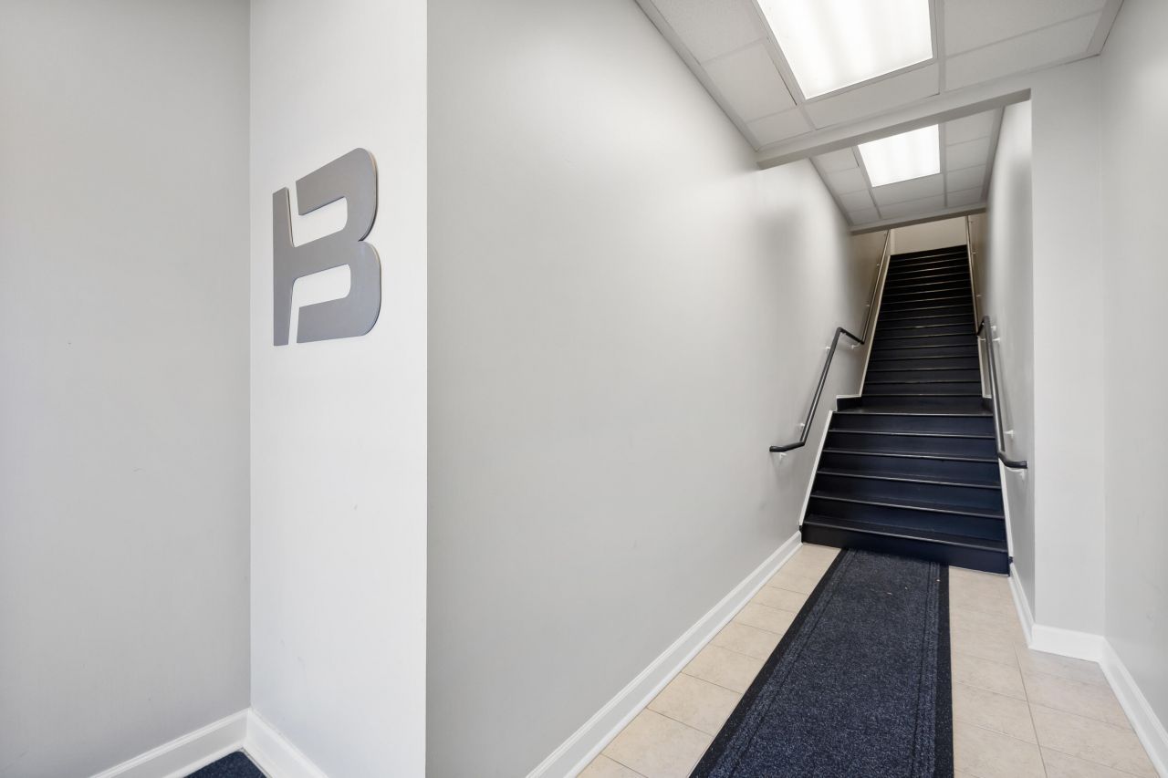 3400 Salterbeck Street Photo 5