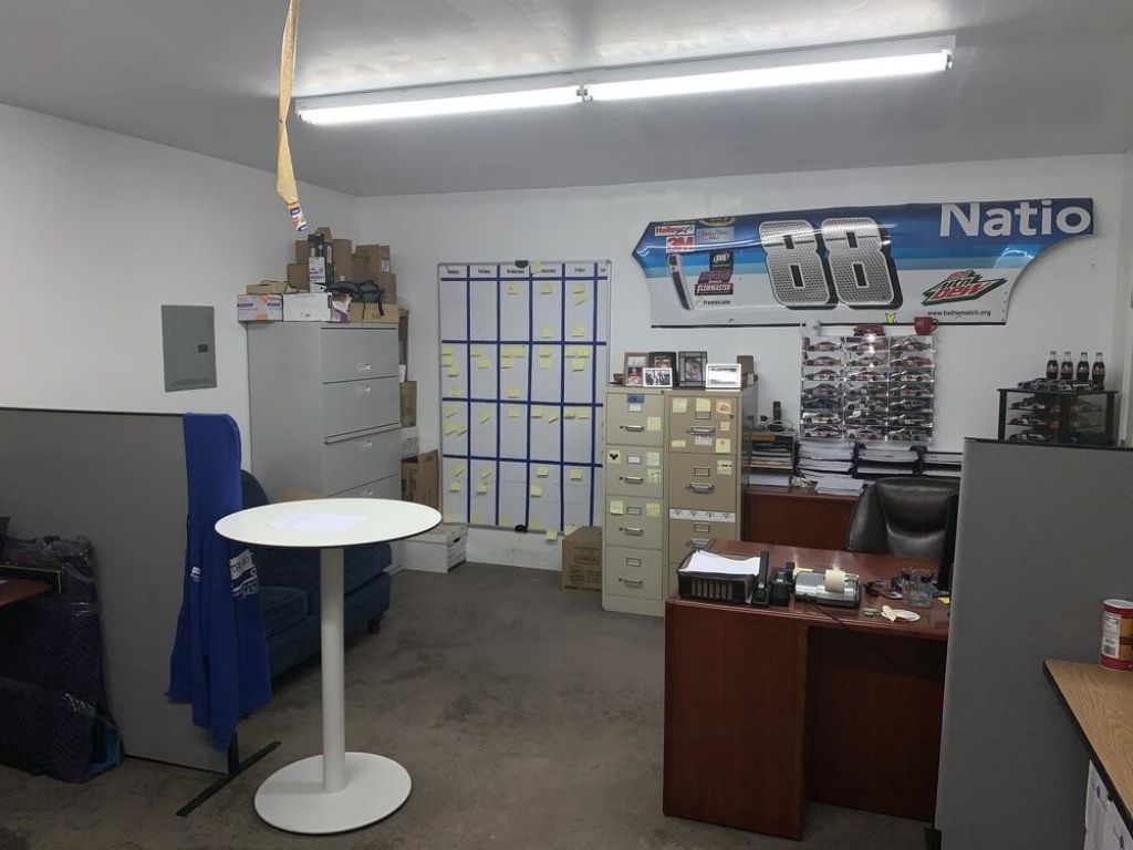 1445 Greenleaf Street Photo 11