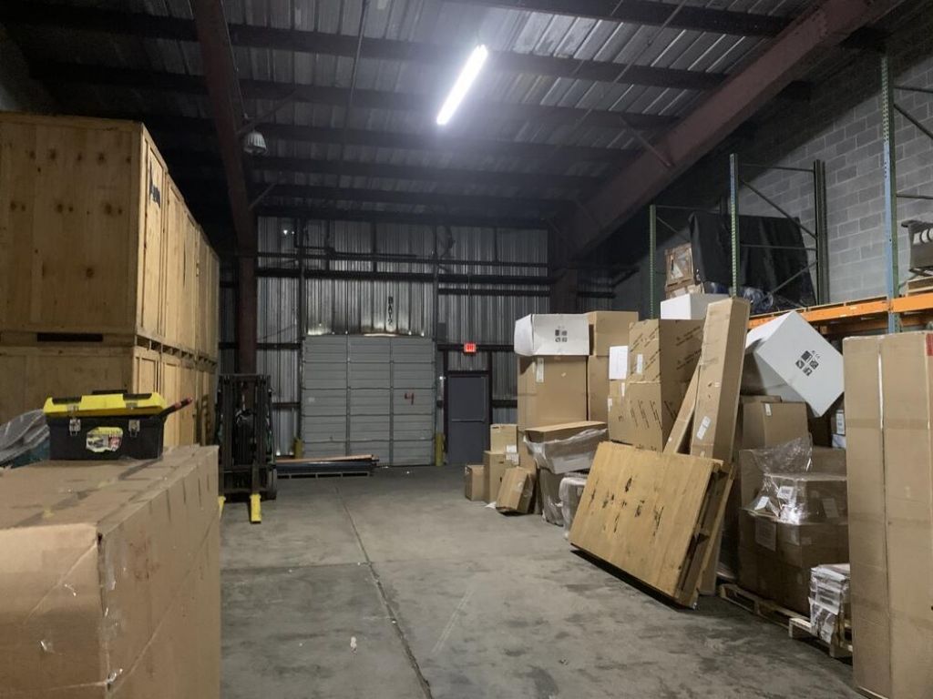 1445 Greenleaf Street Photo 7