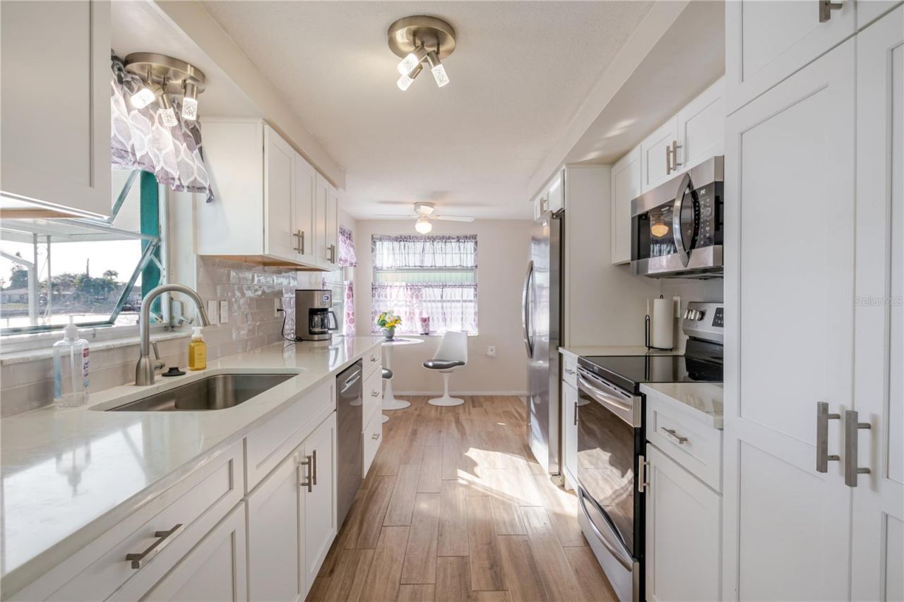 5644 Riddle Road, Holiday, FL 34690 Photo