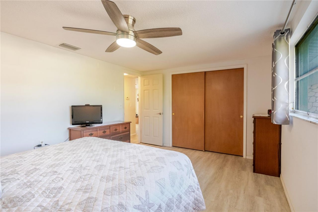 5644 Riddle Road, Holiday, FL 34690 Photo