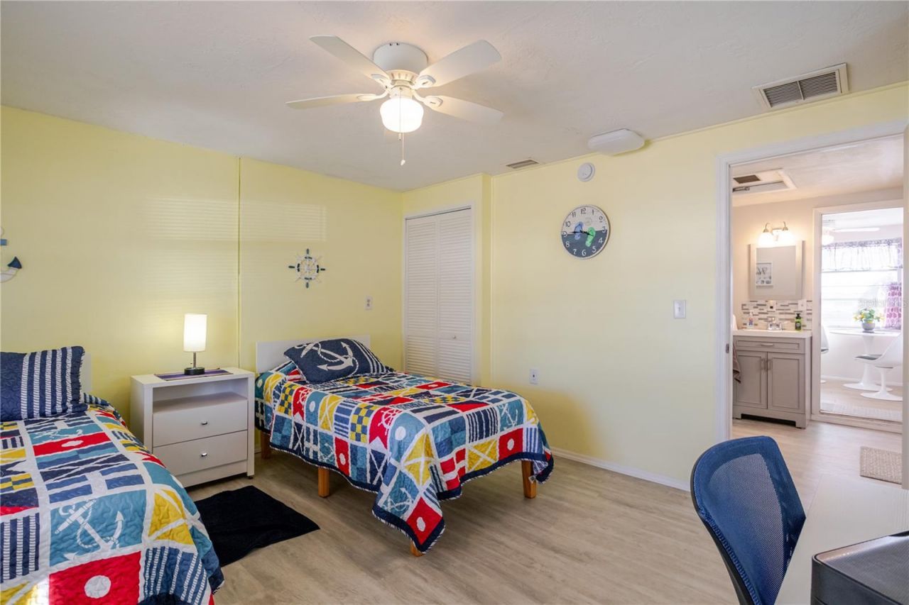 5644 Riddle Road, Holiday, FL 34690 Photo