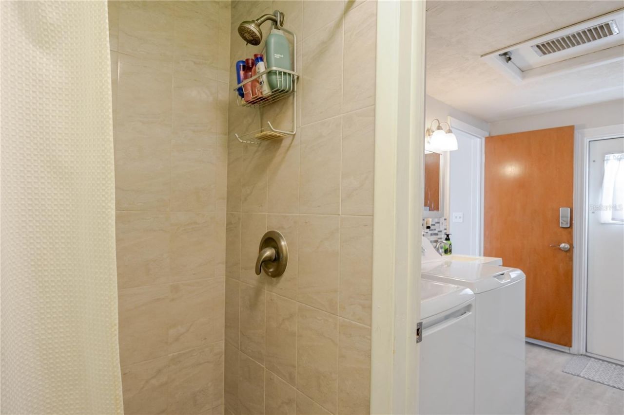 5644 Riddle Road, Holiday, FL 34690 Photo