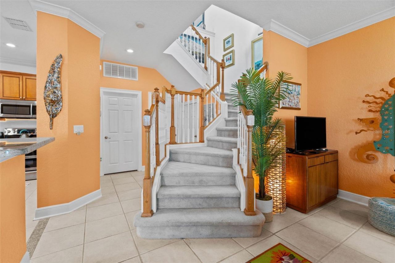 144 Banyan Bay Drive, Saint Petersburg, FL 33705 Photo