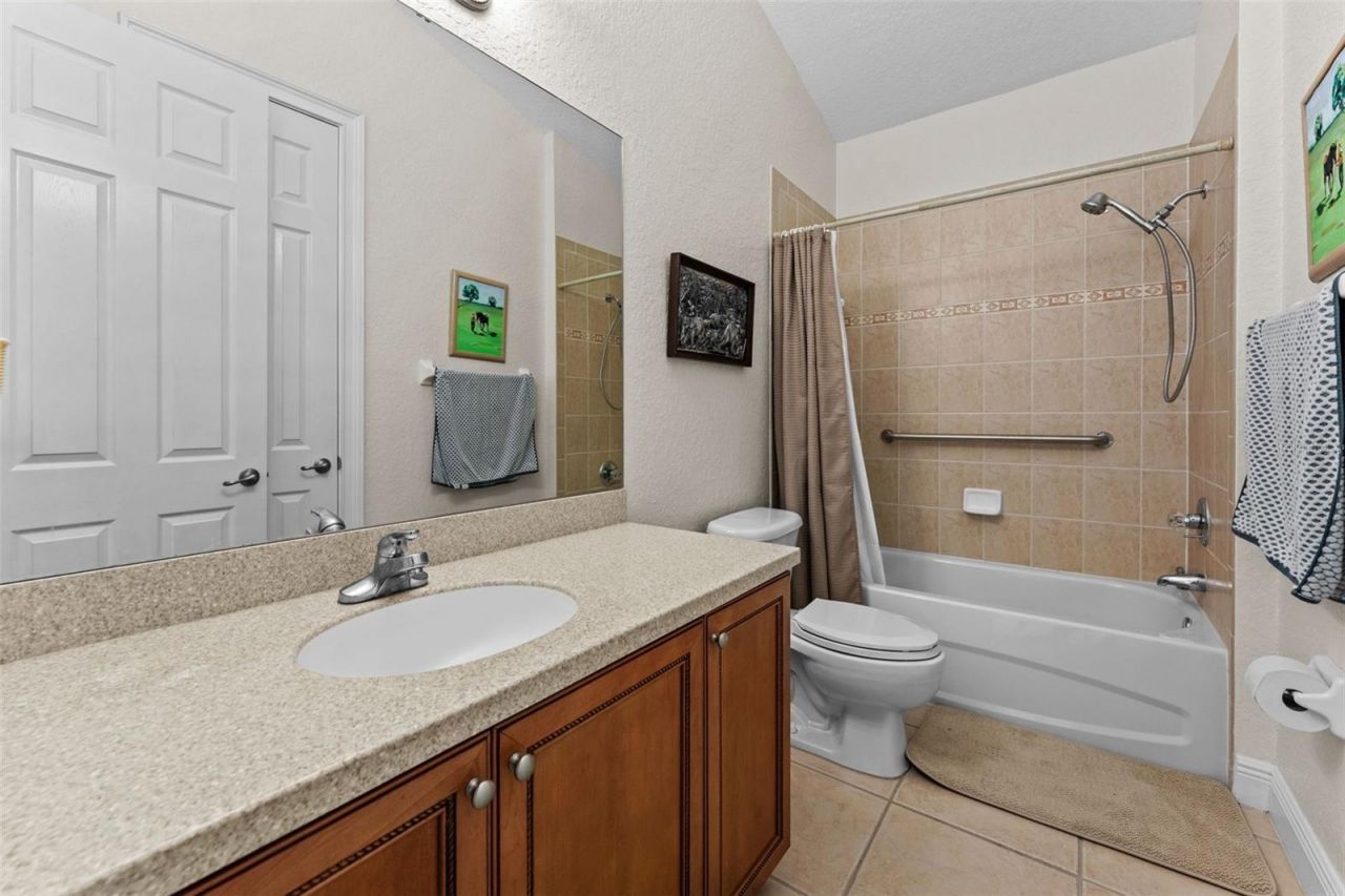 144 Banyan Bay Drive, Saint Petersburg, FL 33705 Photo