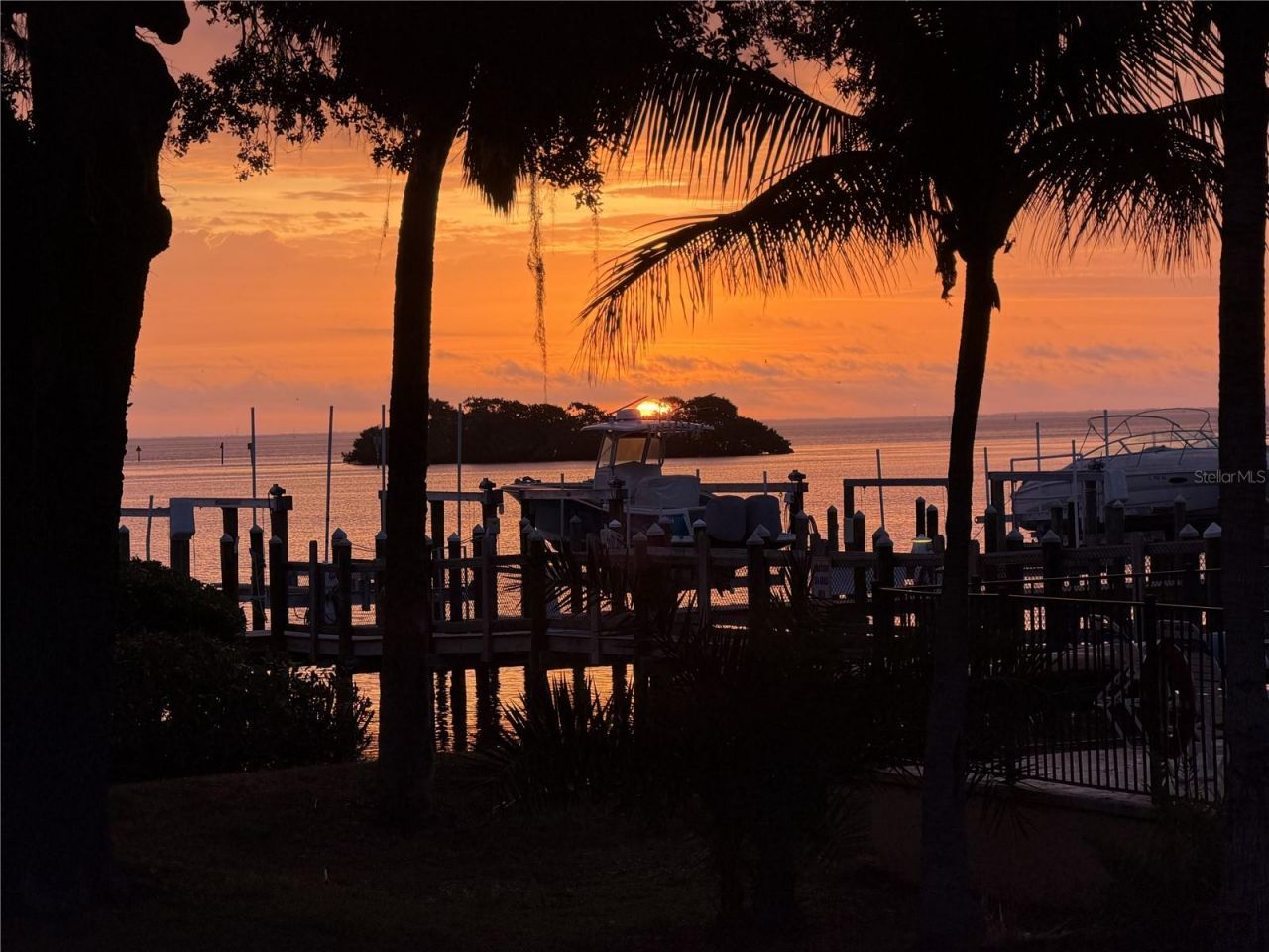 144 Banyan Bay Drive, Saint Petersburg, FL 33705 Photo