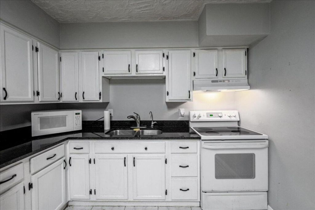 1813 Edgevale Road, Fort Pierce, FL 34982 Photo