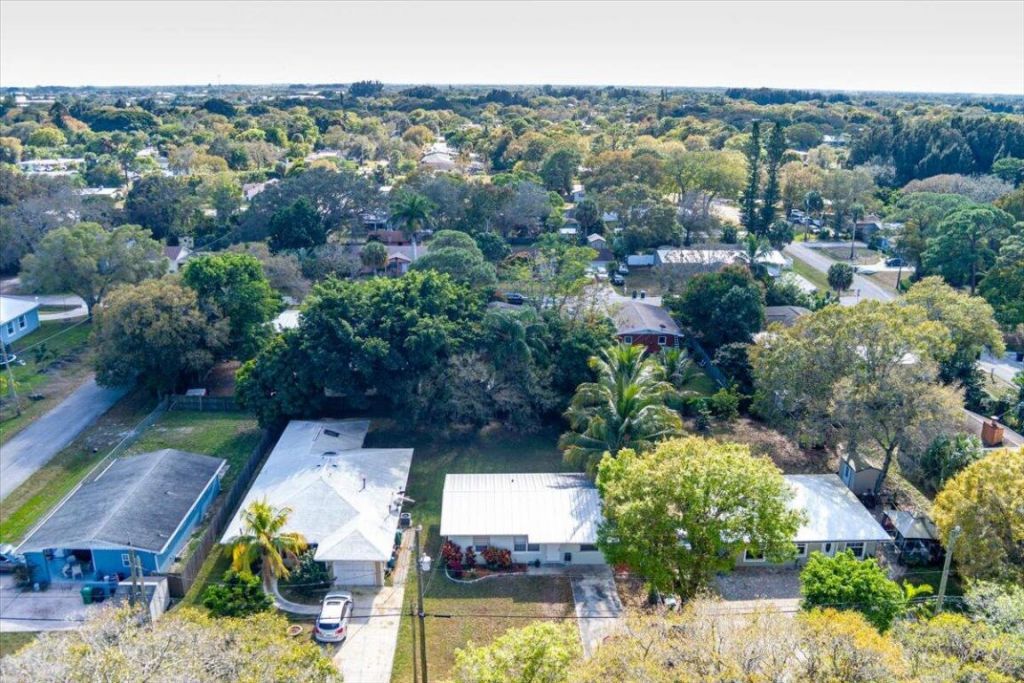 1813 Edgevale Road, Fort Pierce, FL 34982 Photo