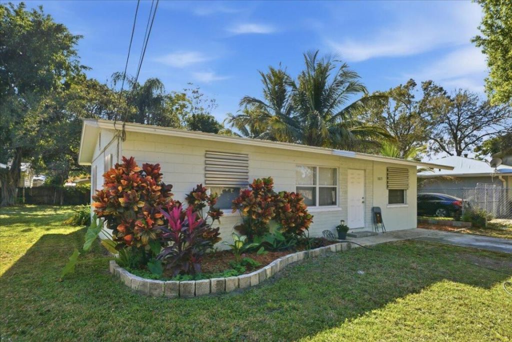 1813 Edgevale Road, Fort Pierce, FL 34982 Photo