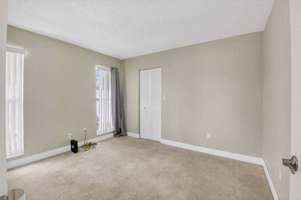 966 NW 37th Avenue, Delray Beach, FL 33445 Photo