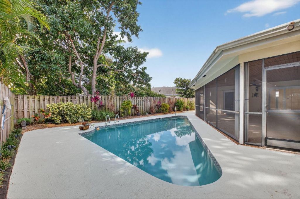 966 NW 37th Avenue, Delray Beach, FL 33445 Photo