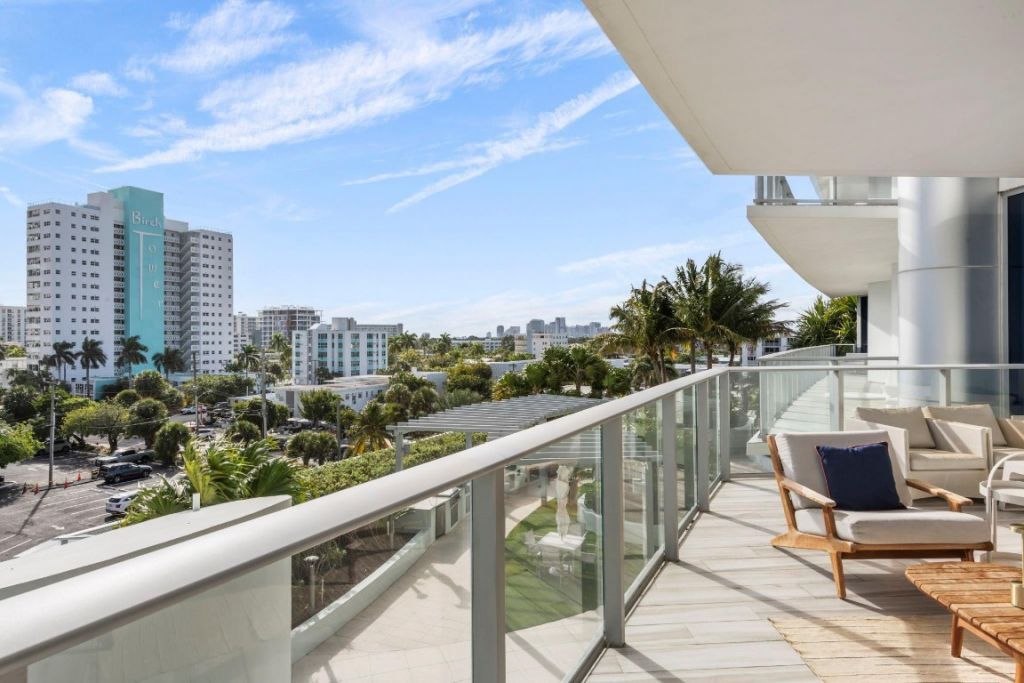 701 N Fort Lauderdale Beach Boulevard, Unit 403, Fort Lauderdale, FL 33304 Photo