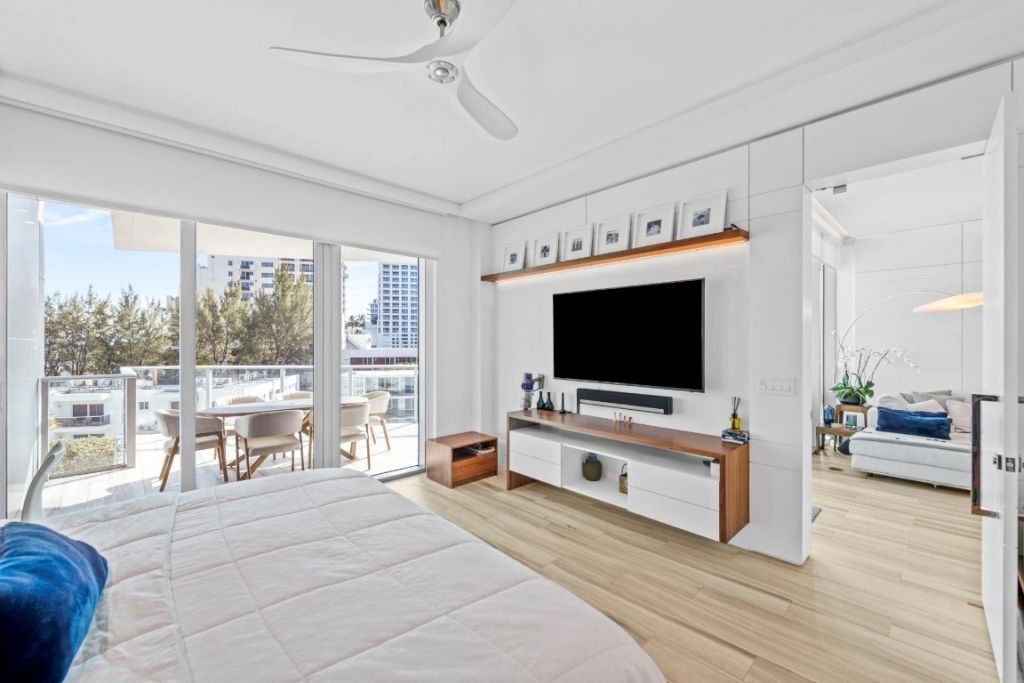 701 N Fort Lauderdale Beach Boulevard, Unit 403, Fort Lauderdale, FL 33304 Photo