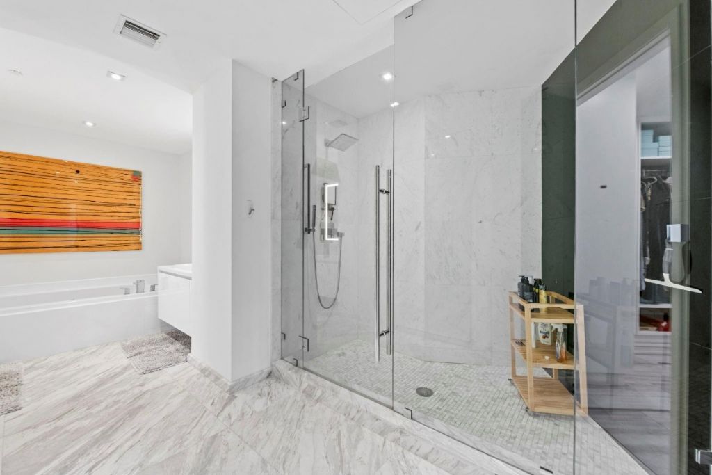 701 N Fort Lauderdale Beach Boulevard, Unit 403, Fort Lauderdale, FL 33304 Photo